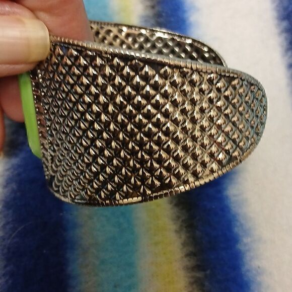 Silvertone With 1 1/4" Rectangle Lime Green Gemstone Cuff Bracelet - Picture 6 of 6